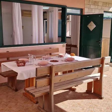 In Drift App 20 M From The In Stobrec - 아파트 스플리트