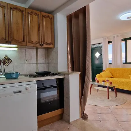 In Drift App 20 M From The In Stobrec - * スプリト