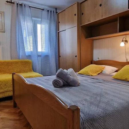 In Drift App 20 M From The In Stobrec - Appartement *