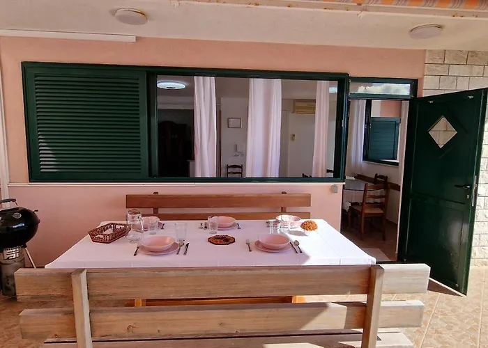 In Drift App 20 M From The In Stobrec - Apartment